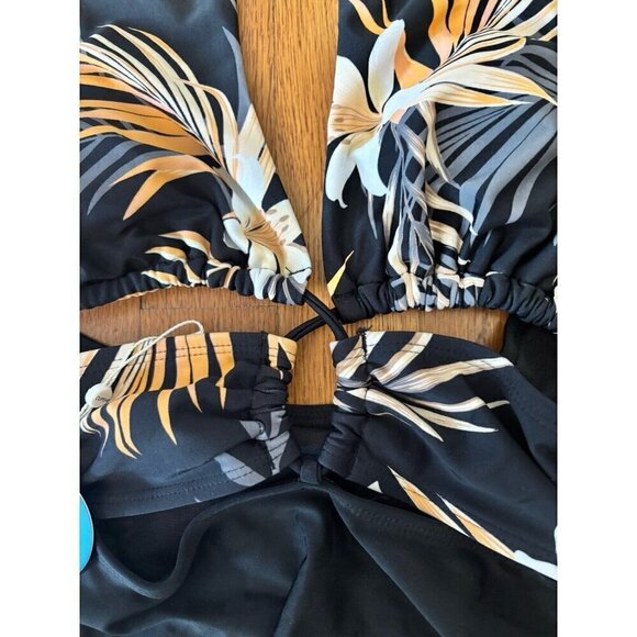 NWT Cupshe Womens Size XS Black Floral One Piece Swimsuit Cut Out - Picture 3 of 6